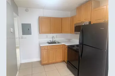 715 NE 2nd Ave #202, Fort Lauderdale, FL 33304 - Photo 3
