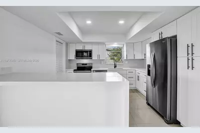 8521 Pasadena Blvd, Pembroke Pines, FL 33024 - Photo 7