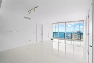 495 Brickell Ave, Miami, FL 33131 - Photo 17