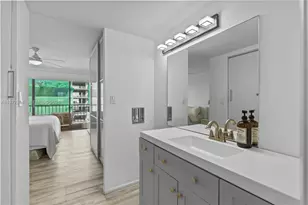 1865 Brickell Ave, Miami, FL 33129 - Photo 17