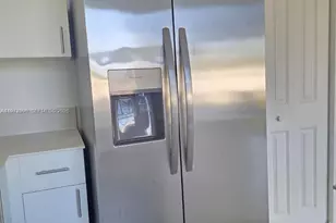 2741 SE 24th Ct, Homestead, FL 33035 - Photo 9