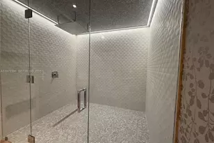 2001 Van Buren St, Hollywood, FL 33020 - Photo 25