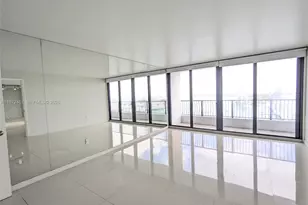 555 NE 15th St, Miami, FL 33132 - Photo 13