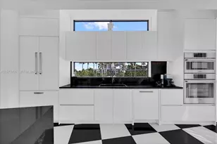 11 Century Ln, Miami Beach, FL 33139 - Photo 7