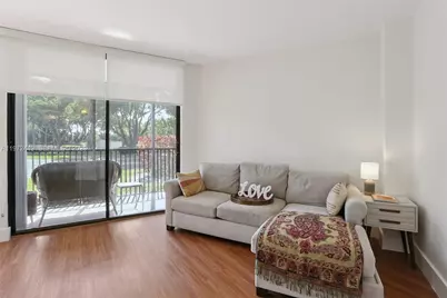 3101 N Country Club Dr #102, Aventura, FL 33180 - Photo 3