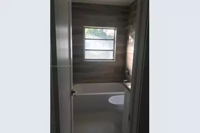 511 E 27th St, Hialeah, FL 33013 - Photo 9