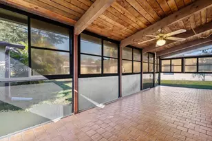 446 Briarwood Cir, Hollywood, FL 33024 - Photo 33