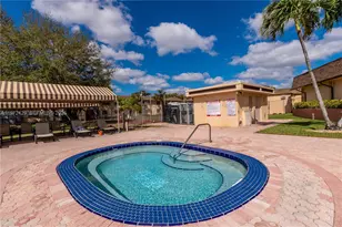 446 Briarwood Cir, Hollywood, FL 33024 - Photo 53