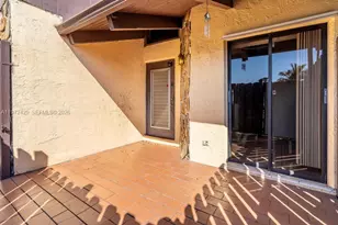 446 Briarwood Cir, Hollywood, FL 33024 - Photo 9