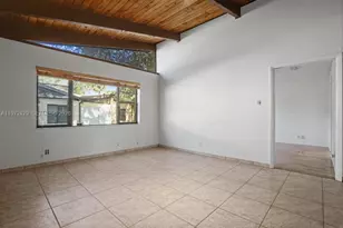 446 Briarwood Cir, Hollywood, FL 33024 - Photo 13