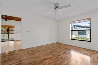 446 Briarwood Cir #1-29, Hollywood, FL 33024 - Photo 17