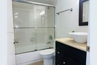 770 Claughton Island Dr #1601, Miami, FL 33131 - Photo 11