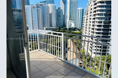 770 Claughton Island Dr #1601, Miami, FL 33131 - Photo 9