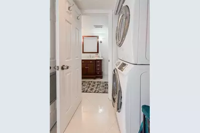 2780 NE 183rd St #1504, Aventura, FL 33160 - Photo 9