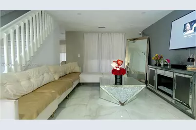 18499 NW 52nd Path, Miami Gardens, FL 33055 - Photo 9