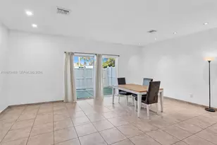 23 SE 3rd Ave, Hallandale Beach, FL 33009 - Photo 5