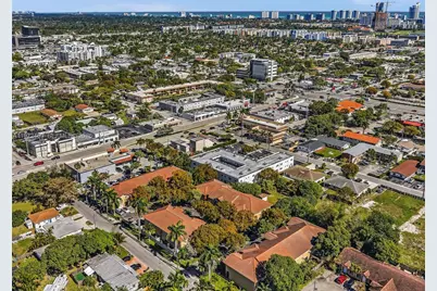 23 SE 3rd Ave, Hallandale Beach, FL 33009 - Photo 27