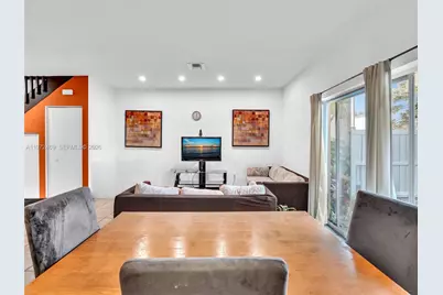 23 SE 3rd Ave, Hallandale Beach, FL 33009 - Photo 7