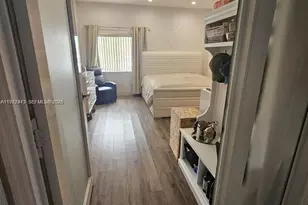 718 SE 12th Ter, Homestead, FL 33033 - Photo 9