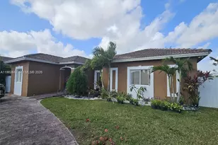 718 SE 12th Ter, Homestead, FL 33033 - Photo 3