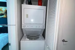 950 Brickell Bay Dr, Miami, FL 33131 - Photo 7