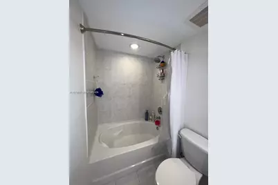 950 Brickell Bay Dr #3105, Miami, FL 33131 - Photo 13