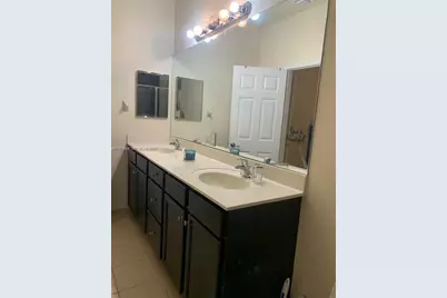 3392 W 90th Ter, Hialeah, FL 33018 - Photo 11