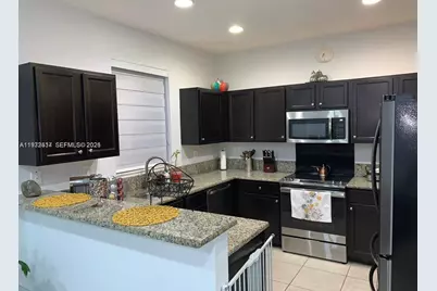 3392 W 90th Ter, Hialeah, FL 33018 - Photo 5