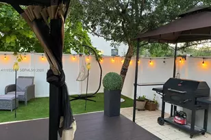 3392 W 90th Terrace, Hialeah, FL 33018 - Photo 37