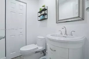 3221 NW 12th Pl, Lauderhill, FL 33311 - Photo 9