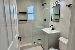 11 Sidonia, Coral Gables, FL 33134 - Photo 3