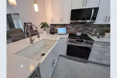 15619 Bottlebrush Cir, Delray Beach, FL 33484 - Photo 11