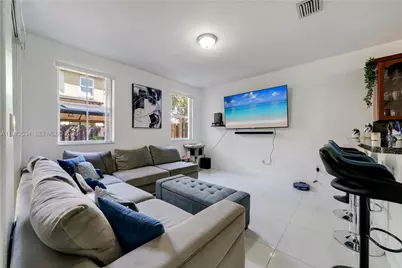 1449 SE 24th Rd, Homestead, FL 33035 - Photo 9