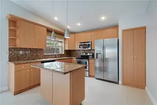 10523 SW 161st Pl, Miami, FL 33196 - Photo 11