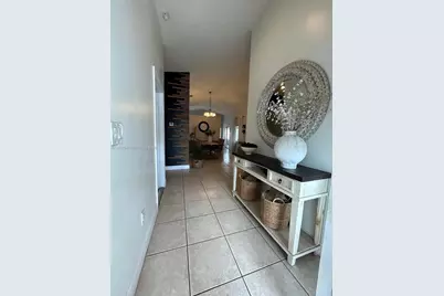 7851 NW 34th Pl, Davie, FL 33024 - Photo 7