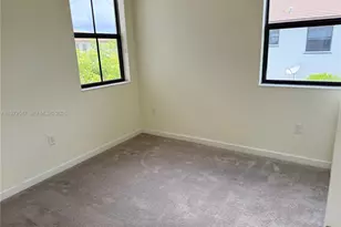 10623 West 33rd Ct, Hialeah, FL 33018 - Photo 23