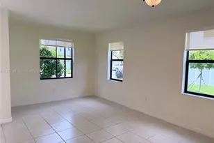 10623 West 33rd Ct, Hialeah, FL 33018 - Photo 11