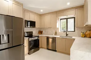 1221 Biarritz Dr, Miami Beach, FL 33141 - Photo 1