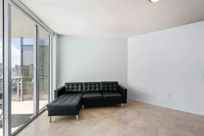 350 S Miami Ave #2210, Miami, FL 33130 - Photo 9