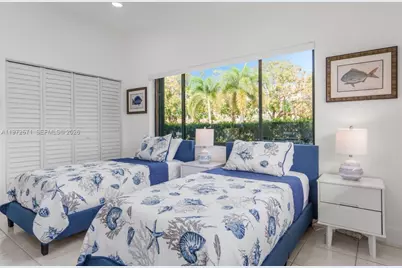 811 N Highland Dr, Hollywood, FL 33021 - Photo 39