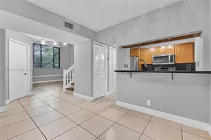 15575 N Miami Lakeway N, Miami Lakes, FL 33014 - Photo 5