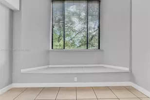 15575 N Miami Lakeway N, Miami Lakes, FL 33014 - Photo 9