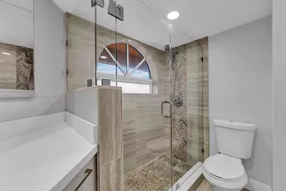 15575 N Miami Lakeway N #305, Miami Lakes, FL 33014 - Photo 17