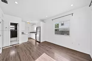 1460 NW 2nd St, Miami, FL 33125 - Photo 1