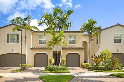 4631 Mediterranean Cir #4631, Palm Beach Gardens, FL 33418 - Photo 1