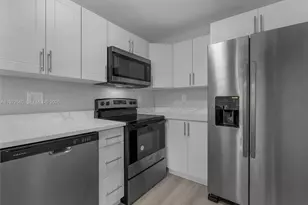 10379 NW 35th St, Coral Springs, FL 33065 - Photo 9