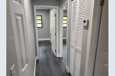 2700 N 34th Ave #I, Hollywood, FL 33021 - Photo 15