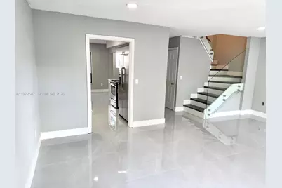 2700 N 34th Ave #I, Hollywood, FL 33021 - Photo 9