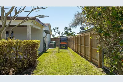 8121 SW 203rd St, Cutler Bay, FL 33189 - Photo 59