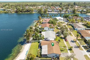 8121 SW 203rd St, Cutler Bay, FL 33189 - Photo 77